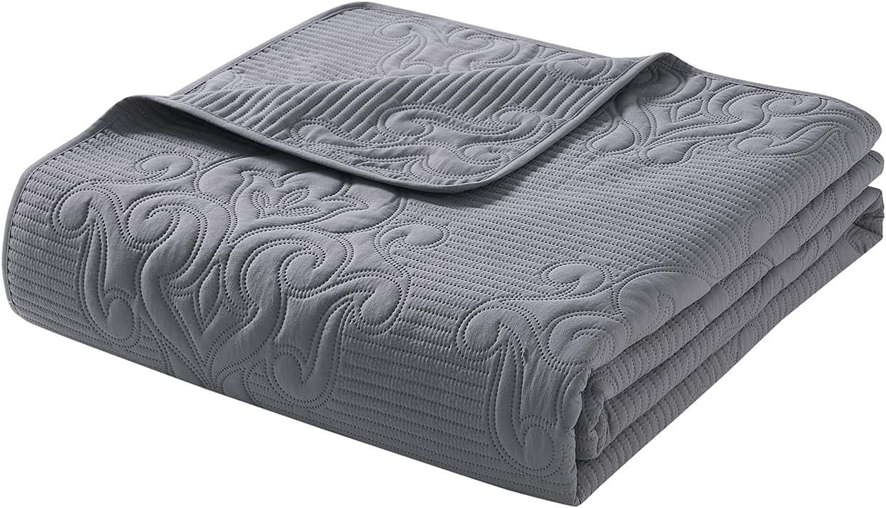 VCNY Square 3-Piece Solid Pinsonic Textured Quilt Set