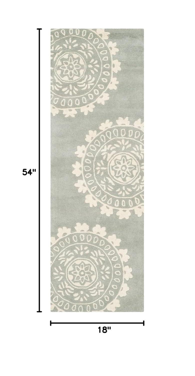 Bella BEL121 Hand Tufted Area Rug - Grey/Ivory - 8'9"x12' - Safavieh.
