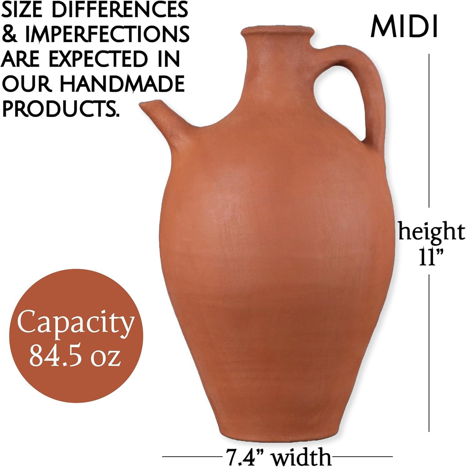 Hakan Handmade Terracotta Clay Pitcher with Spout, 2.6 Quarts