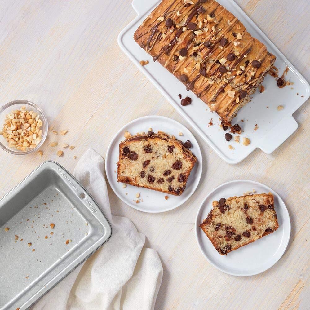 Wilton Wilton 191003159 Recipe Right Non-Stick Medium Loaf Pan, Silver