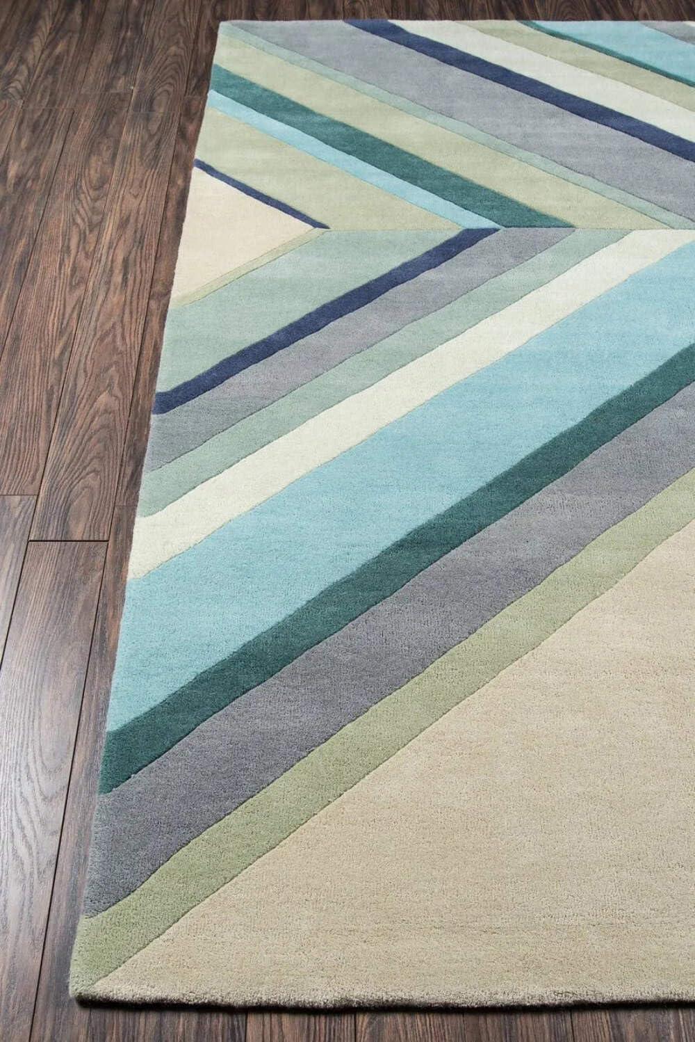 Delmar Chevron Handmade Tufted Wool Gray/Pink/Green Area Rug