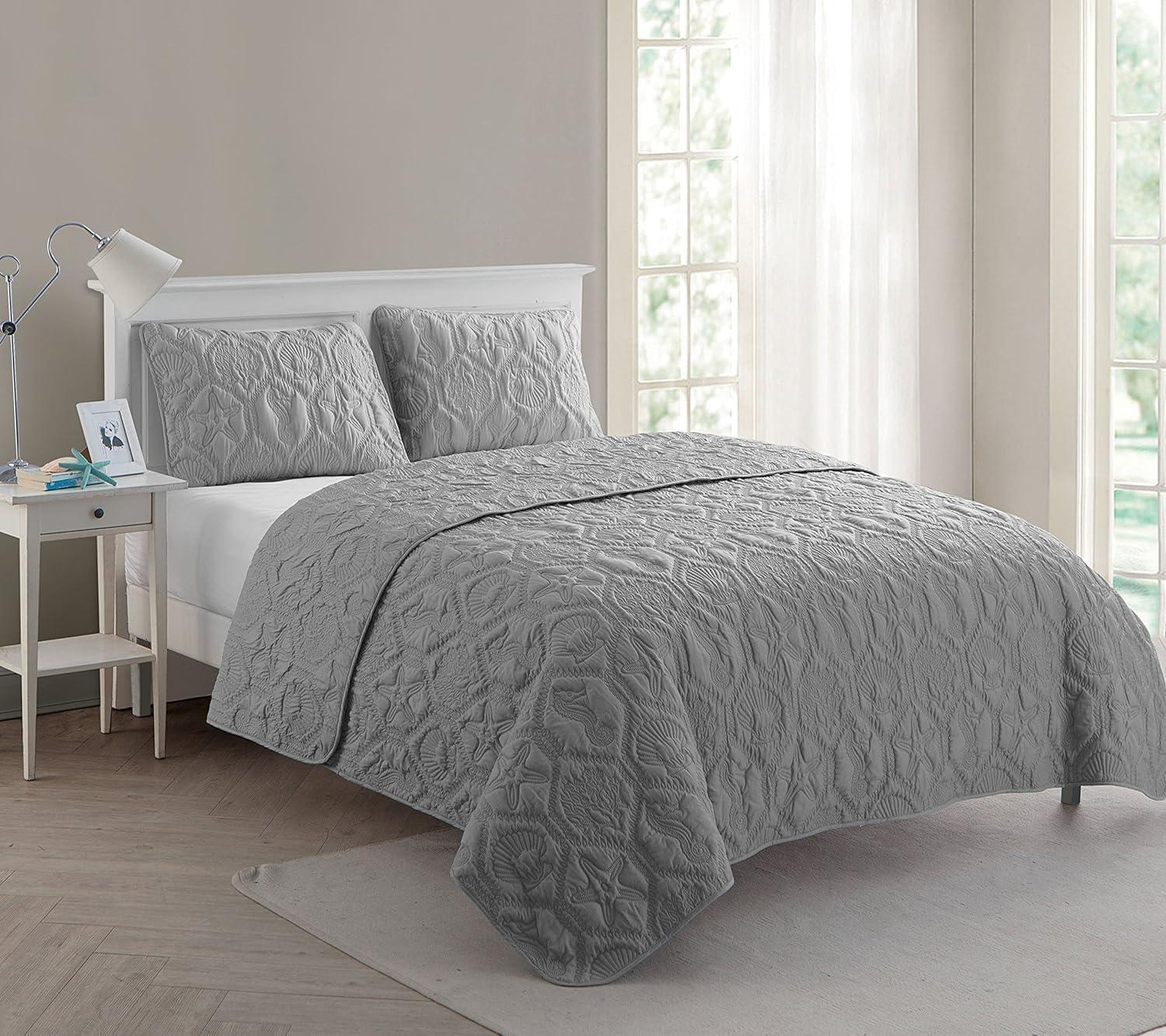 VCNY Shore 3-Piece Embossed Quilt Set