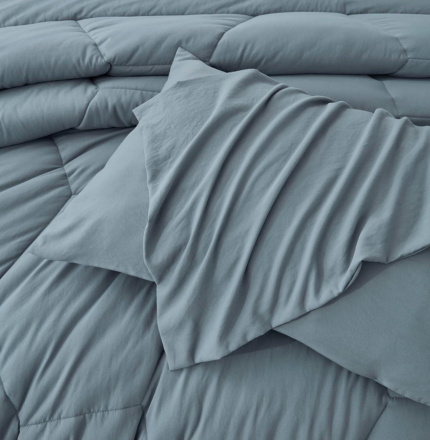 Chezmoi Collection Vero Dusty Blue Comforter Set Oversized Queen Size 3-Piece Fluffy Soft Lightweight Bedding Honeycomb Geometric Stone-Washed Microfiber Comforter Set for All Season