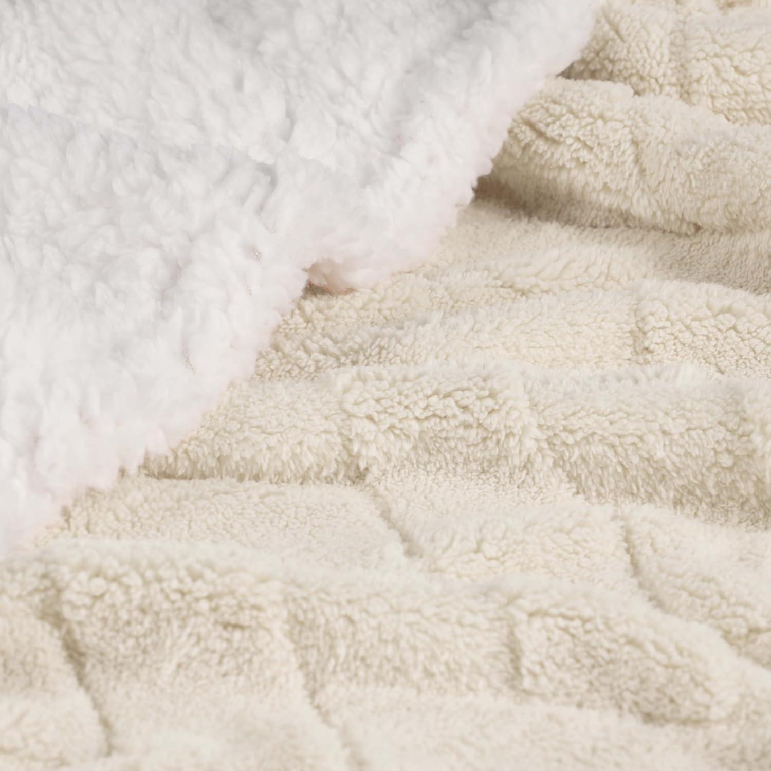 Ivory Full/Queen Reversible Fleece Sherpa Blanket