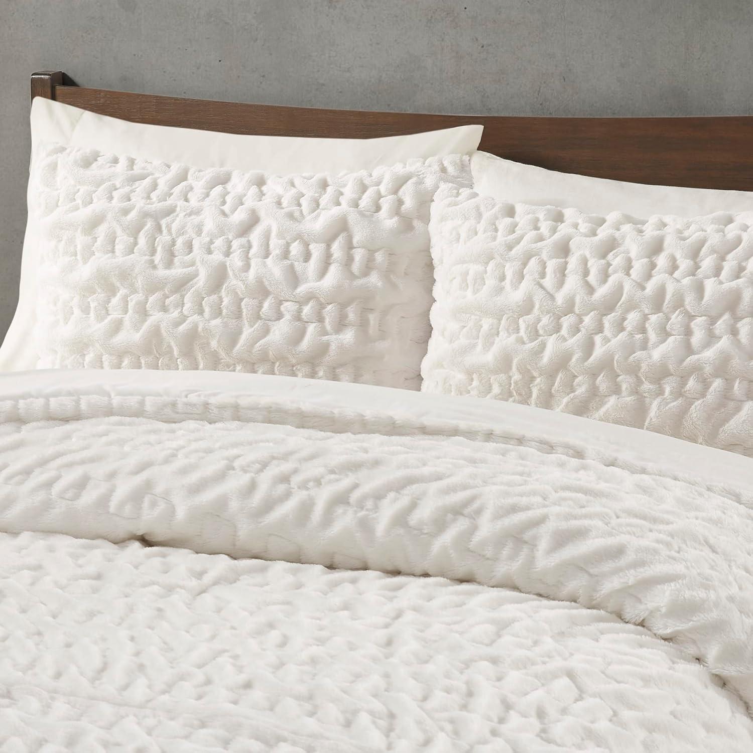 Almagul Ruched Fur Down Alternative Comforter Set