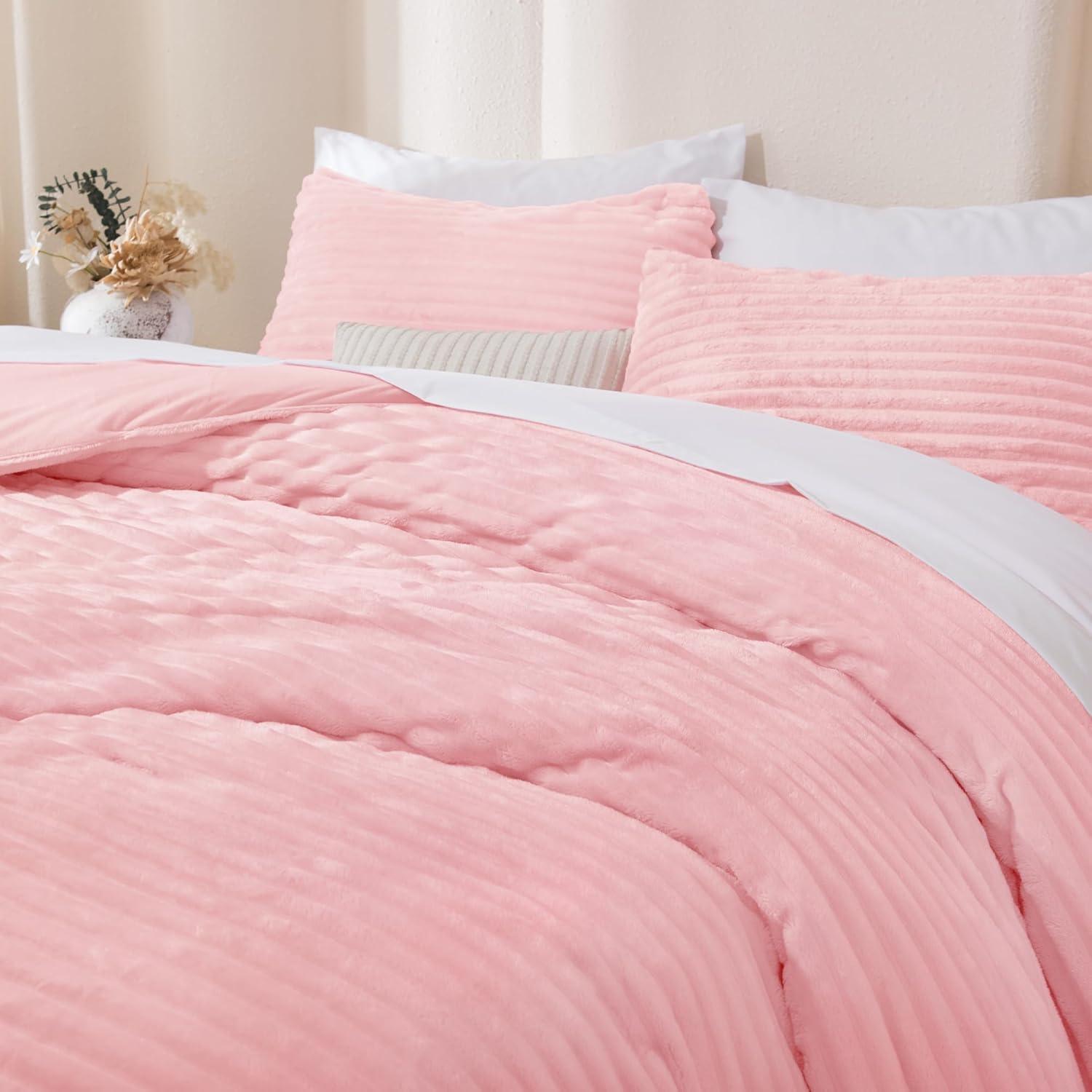 Andency Fluffy Queen Comforter Set, Super Soft White Comforters Queen Size, Winter Warm Fleece Faux Fur Bedding Set, Luxury Plush Fuzzy Bed Set 3 Pieces (1 Shaggy Comforter, 2 Pillowcases)