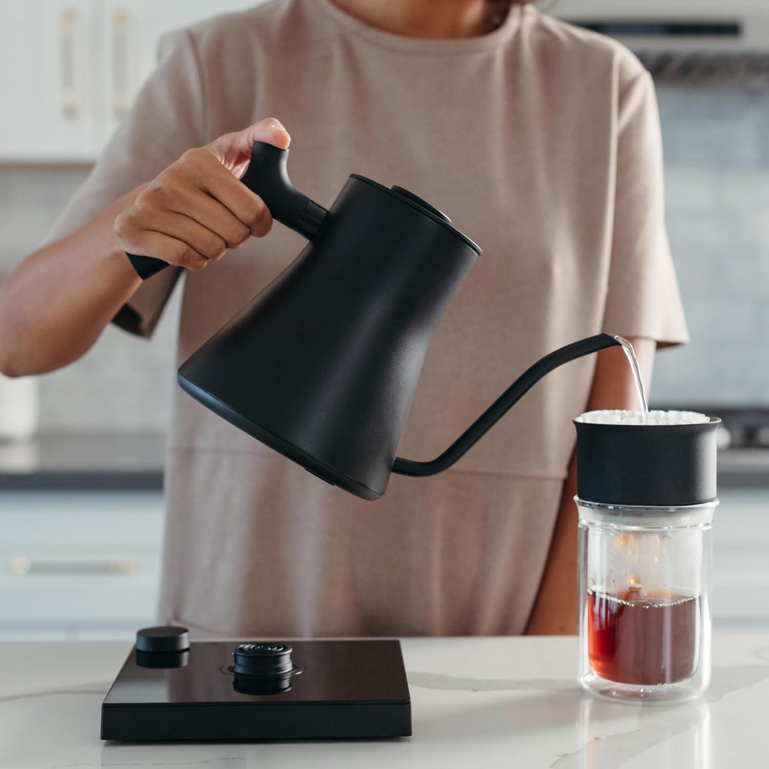 Fellow Stagg EKG Pro Electric Tea Kettle in Matte Black
