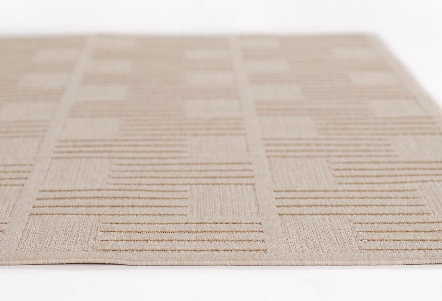 Momeni Dante Geometric Machine Loomed Indoor/Outdoor Rug Beige