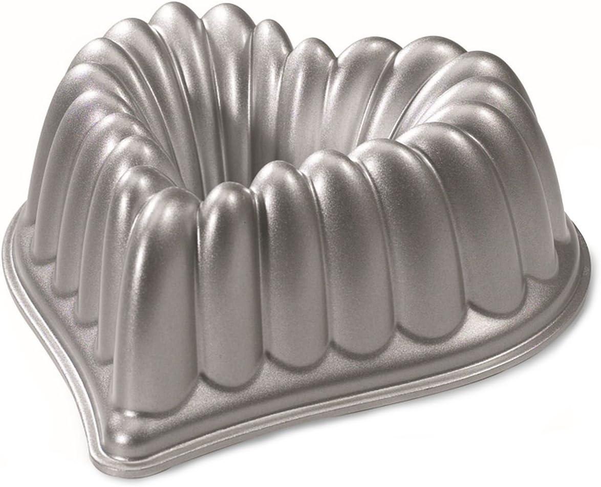 Elegant Heart Shaped Non-stick Aluminum Bundt Pan