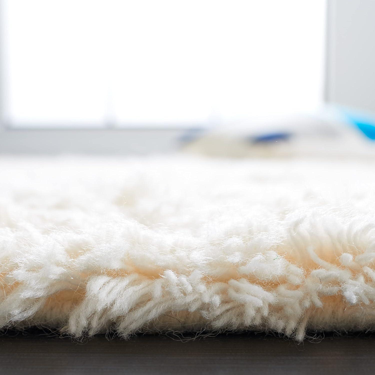 Safavieh Casablanca 470 Hand Tufted Wool Pile Solid Color Rug