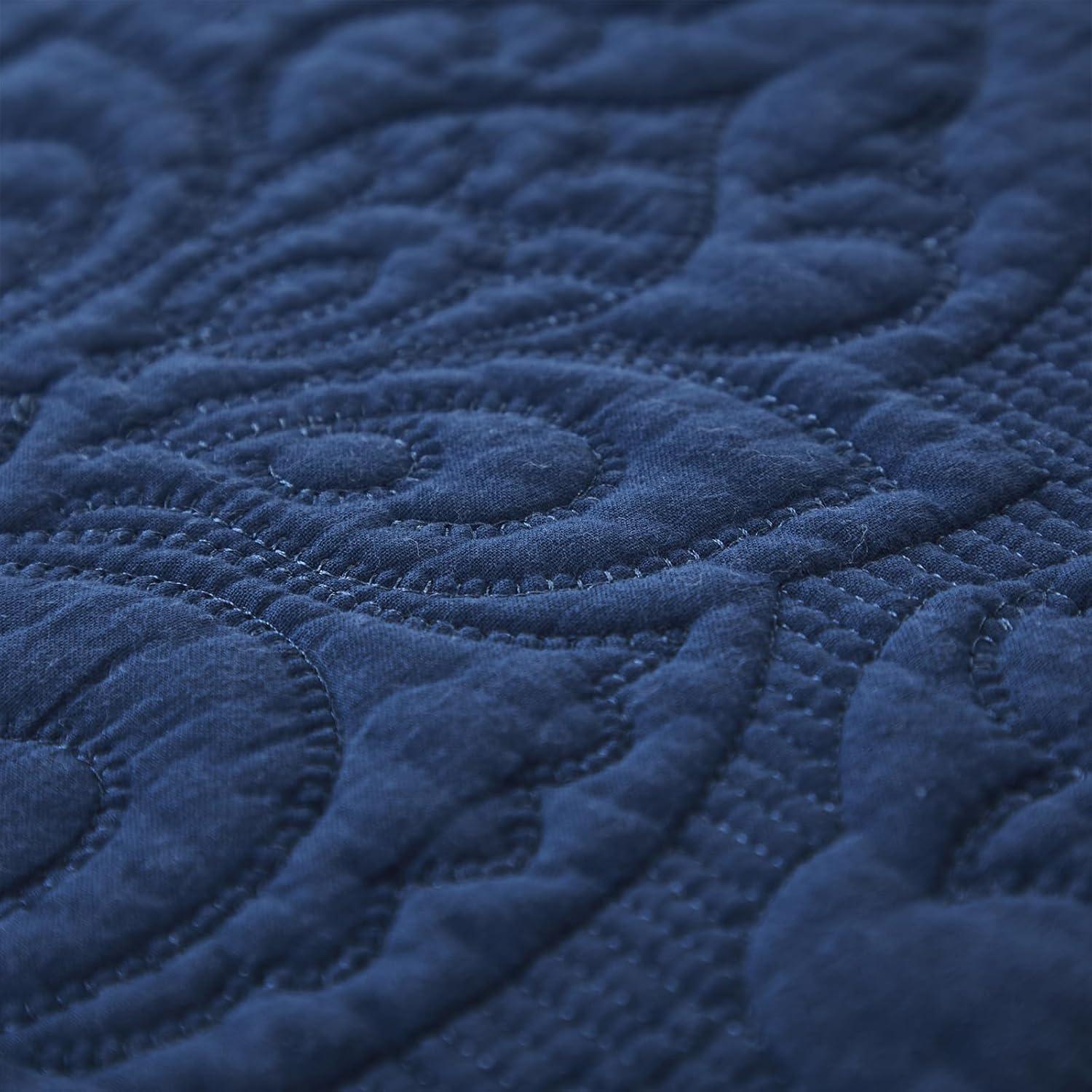 Austin Standard Geometric Shapes Coverlet Set