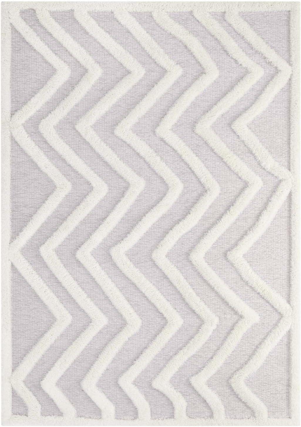 Ivory and Light Gray Abstract Chevron Soft Shag 5'x8' Area Rug
