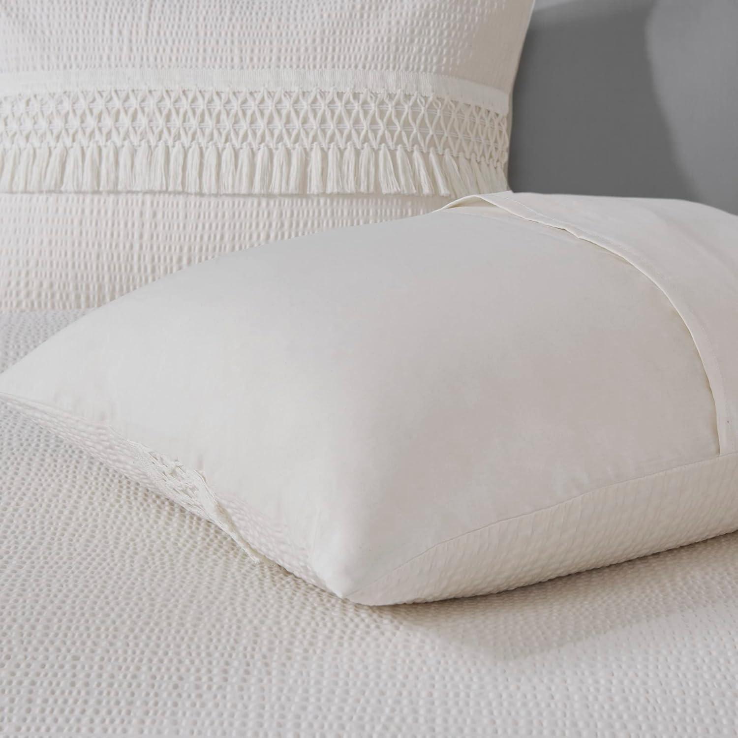 Amaya Ivory Full/Queen Cotton Seersucker Duvet Set with Tassel Trims