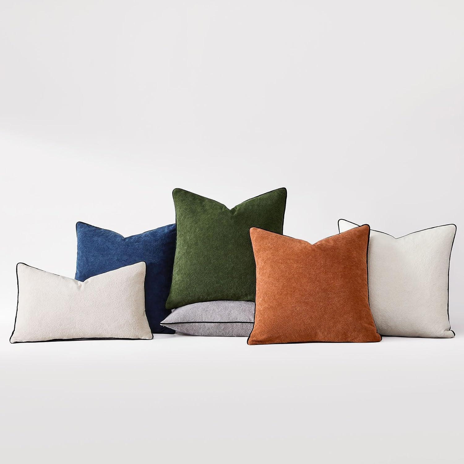 PAVILIA Set of 2 Throw Pillow Covers, Decorative Velvet Square Cushion Cases for Bed Sofa Couch Bedroom Living Room, Navy Blue/20 x 20