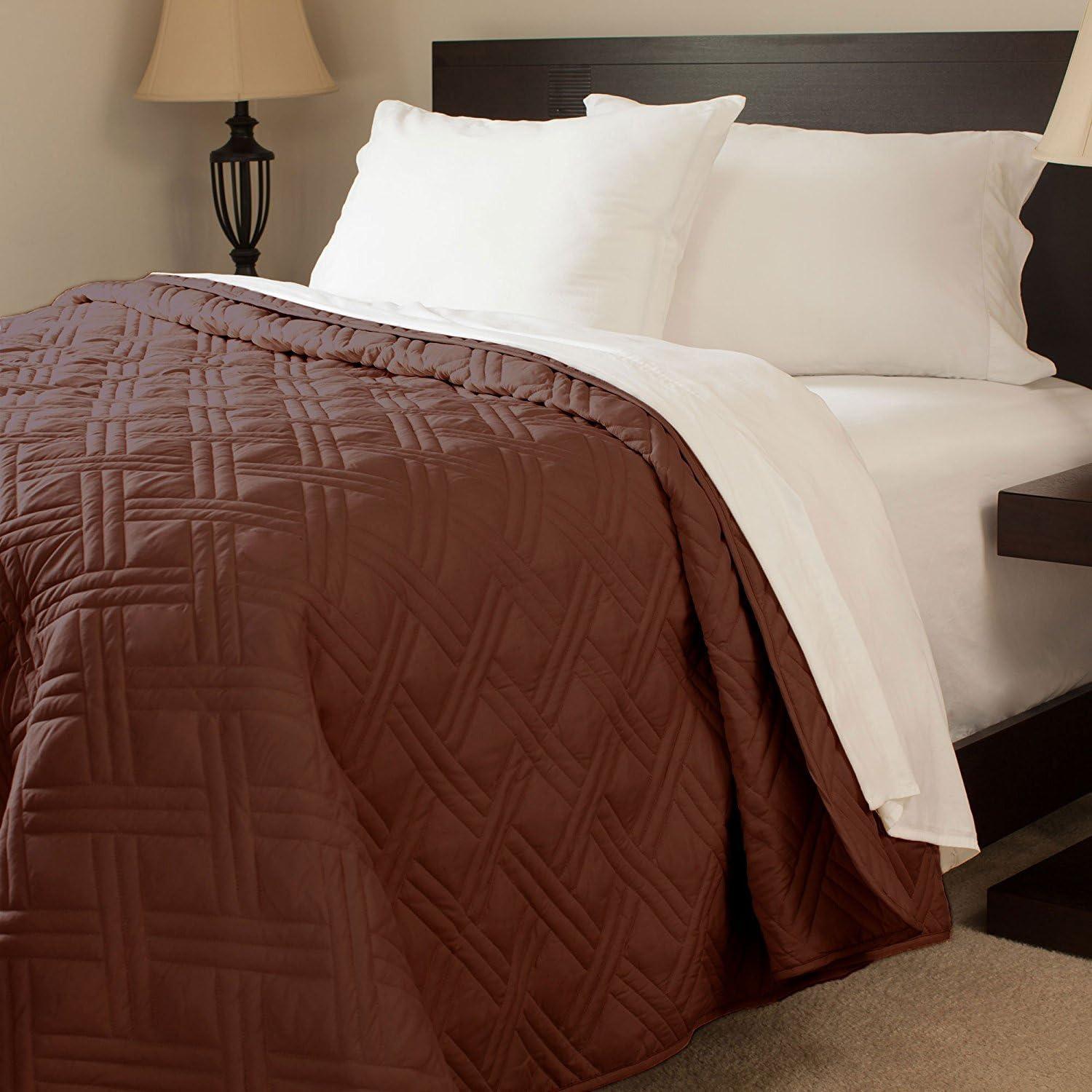 Chocolate Twin-Size Lightweight Quilt for All Seasons