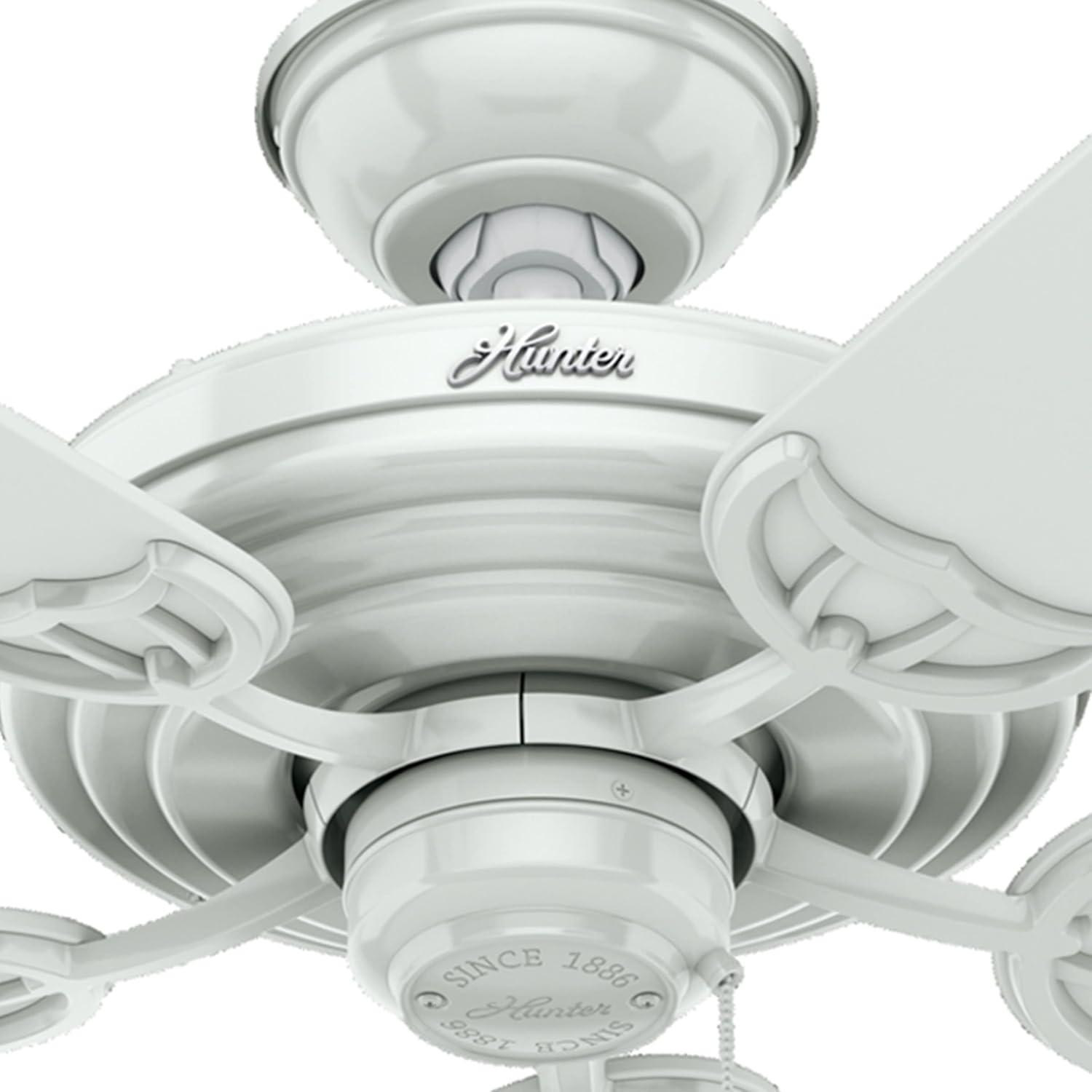 Hunter Indoor / Outdoor Ceiling Fan, with pull chain control - Sea Air 52 inch, White, 53054