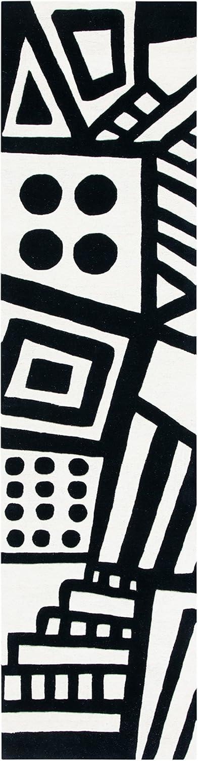 Fifth Avenue FTV124 Hand Tufted Runner Rug - Ivory/Black - 2'3"x9' - Safavieh.
