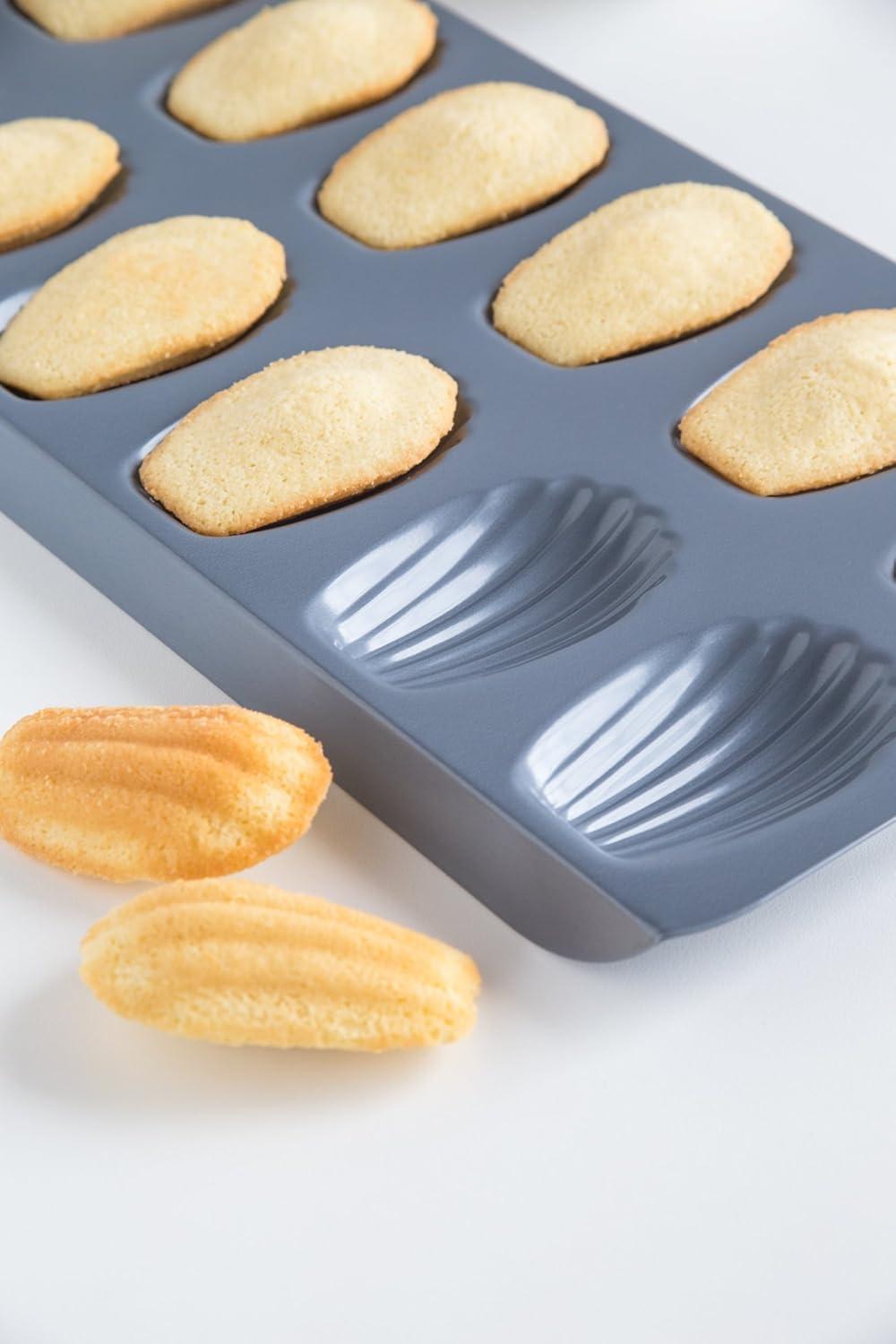 Fox Run Non-Stick Madeleine Pan, 15.5" x 7.5" x 1"