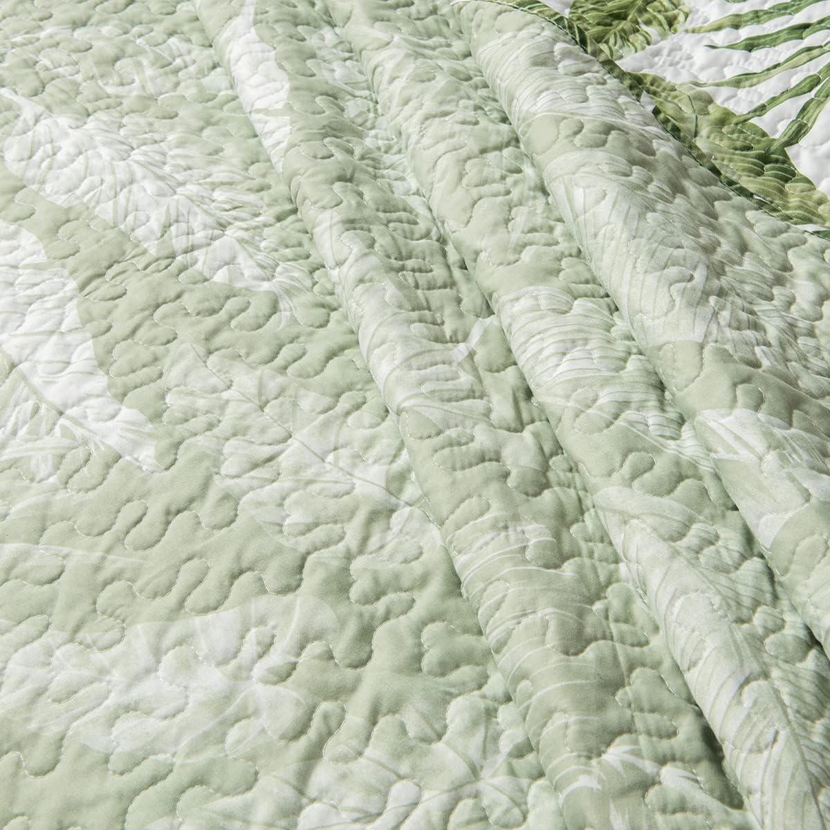 Twin Green Microfiber Reversible Tropical Quilt Set