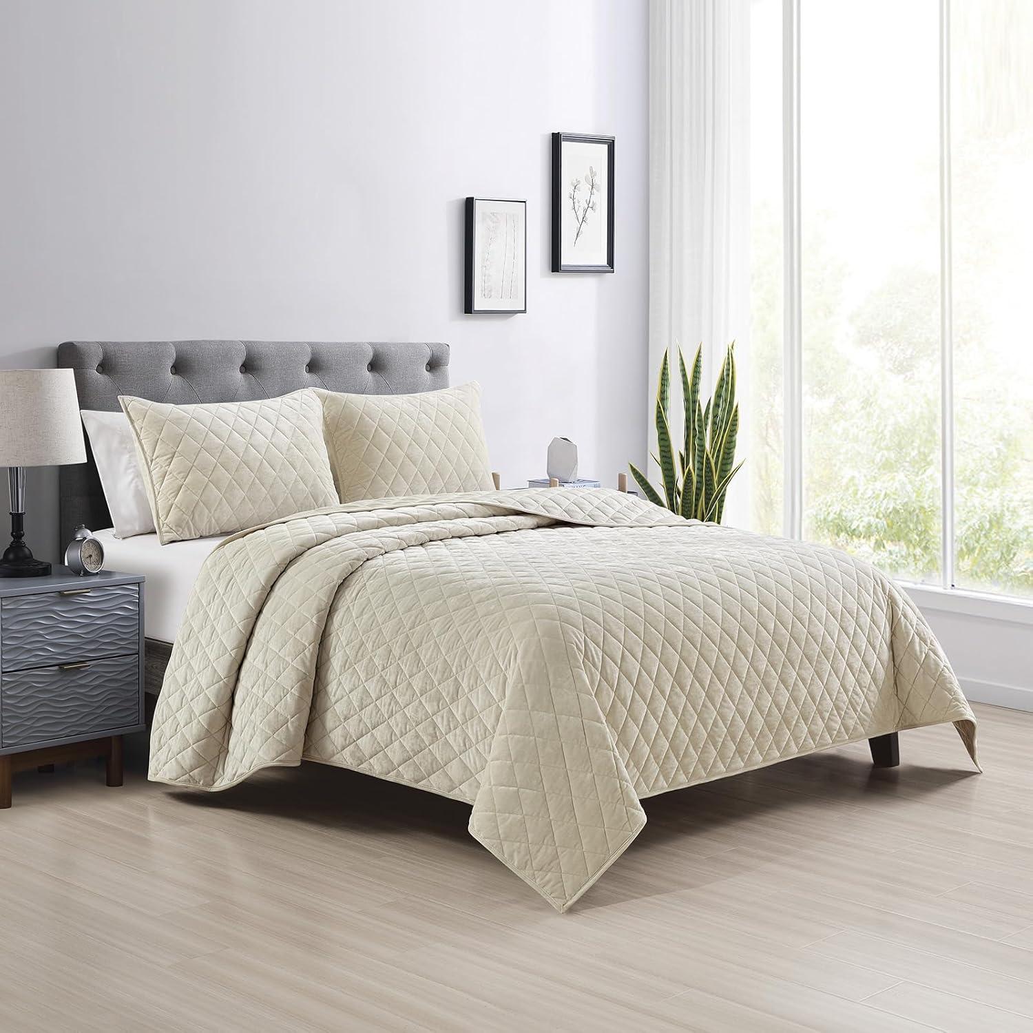 Chezmoi Collection Diamond Stitch Reversible Plush Distressed Velvet Quilt Set