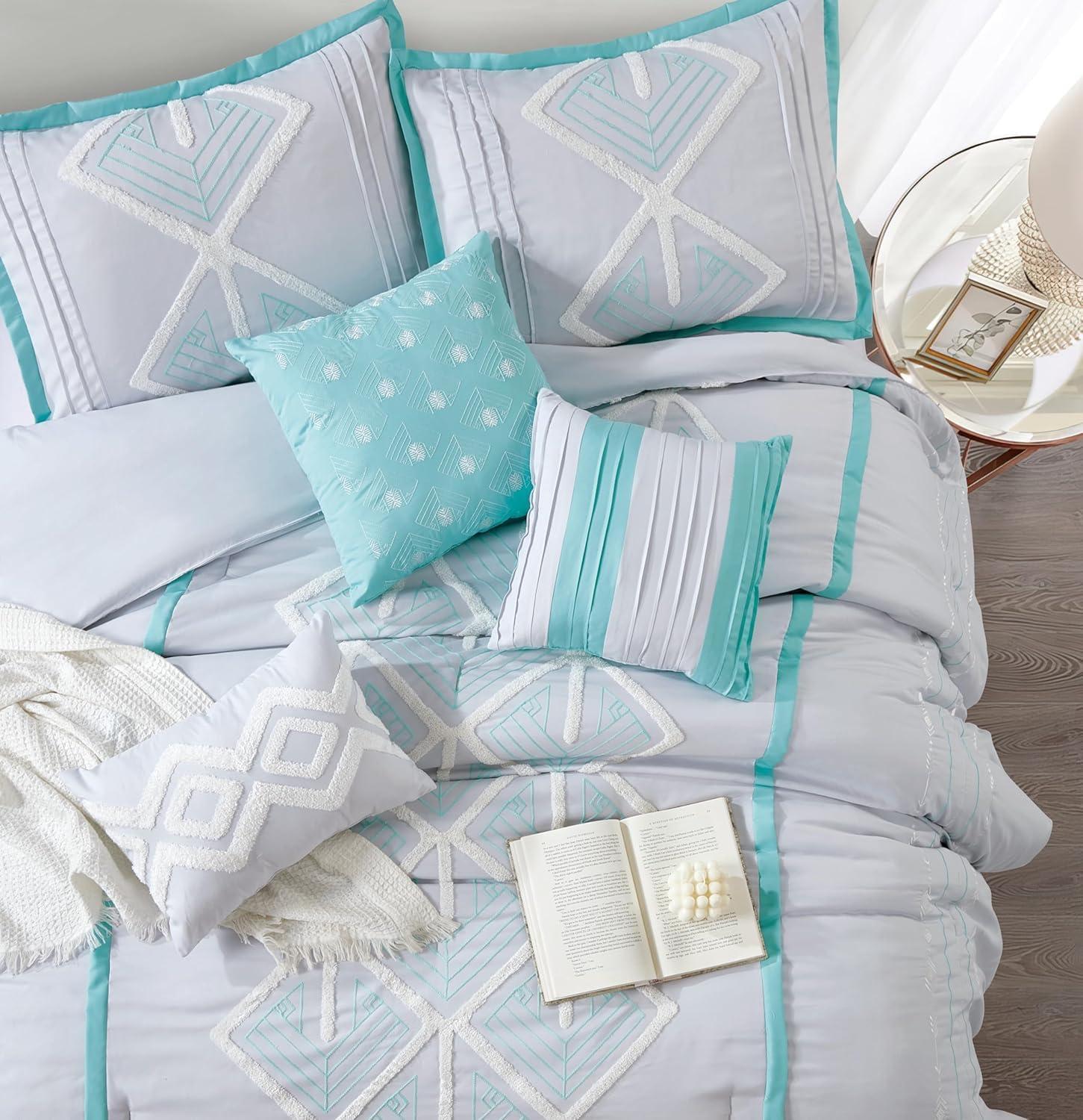 Nanshing America, Inc Vernice 7 Piece Geometric Comforter Set