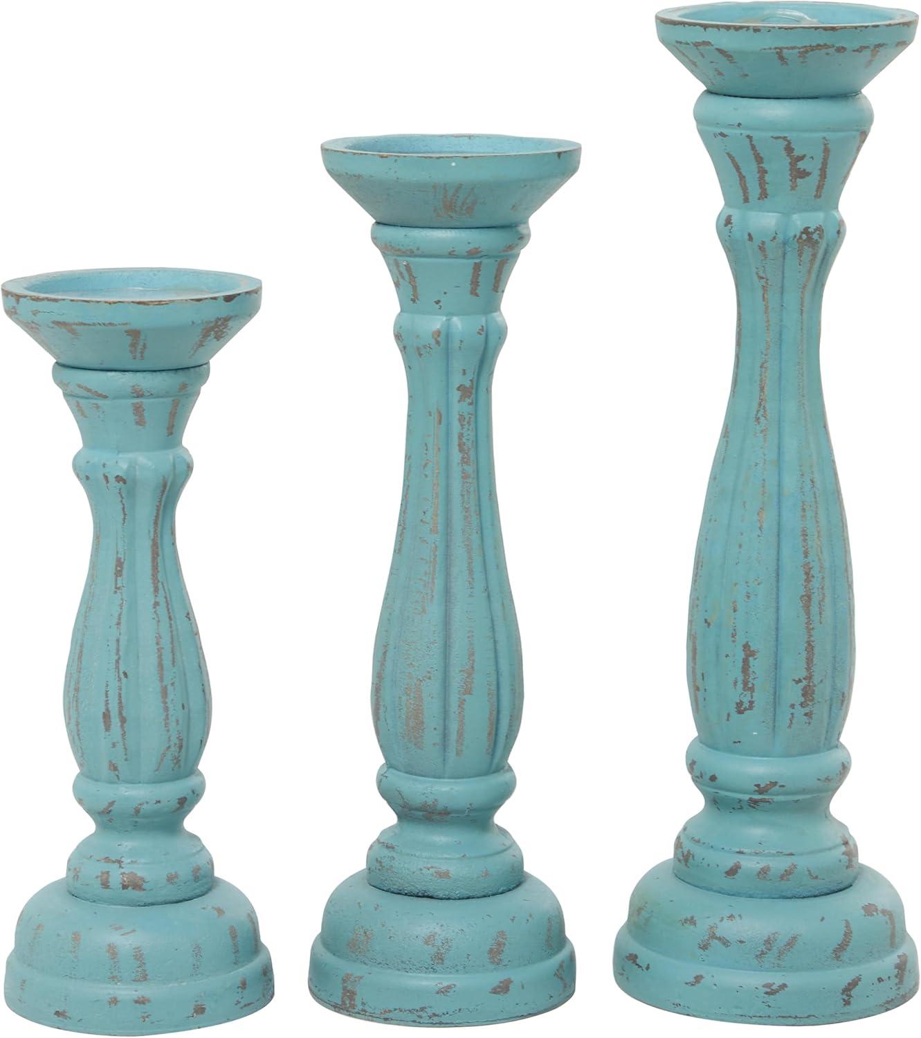 DecMode 3 Candle Green Wooden Distressed Turned Pillar Candle Holder, Set of 3