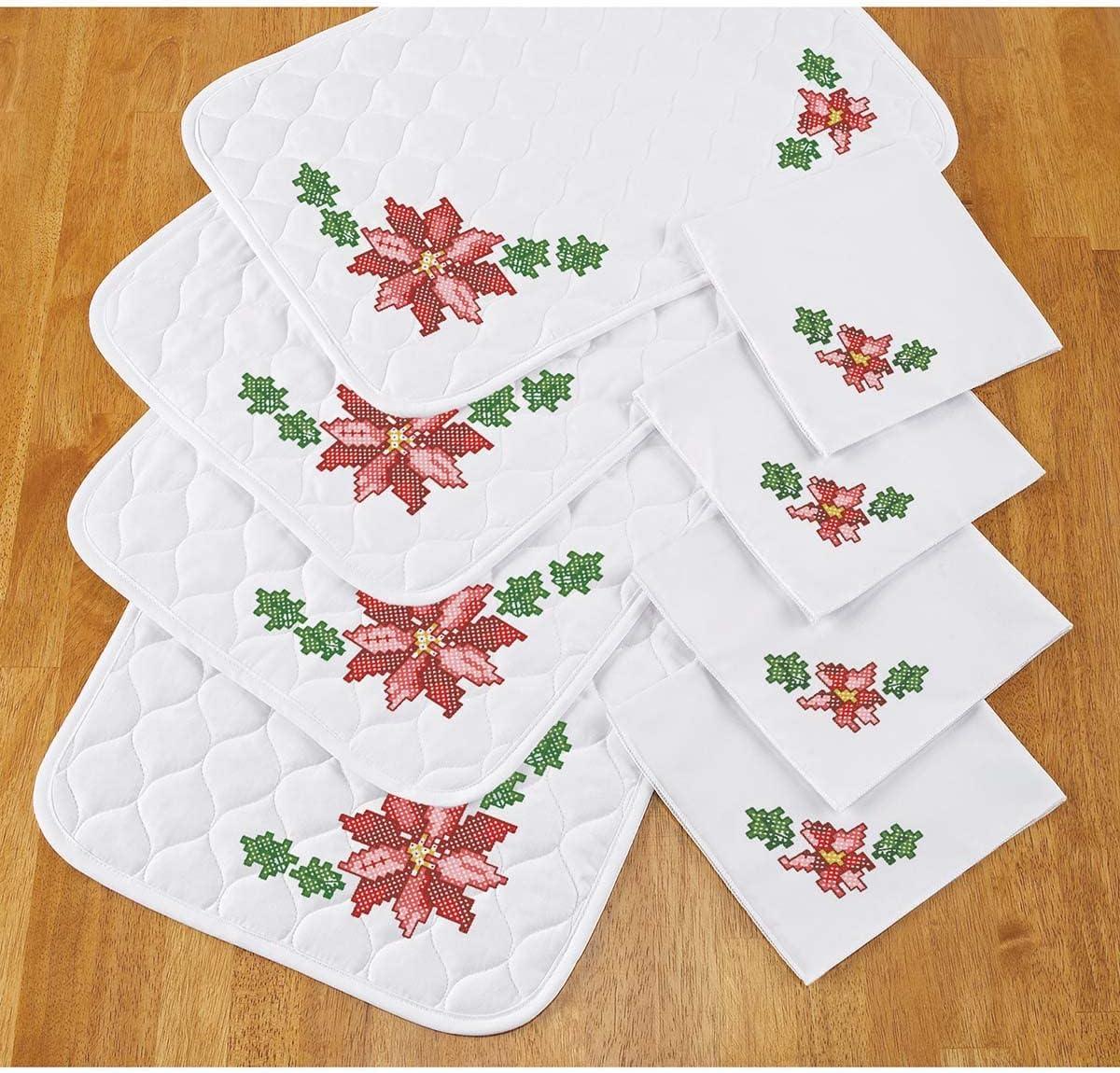 White and Red Polyester/Cotton Christmas Place Mats and Napkins Set