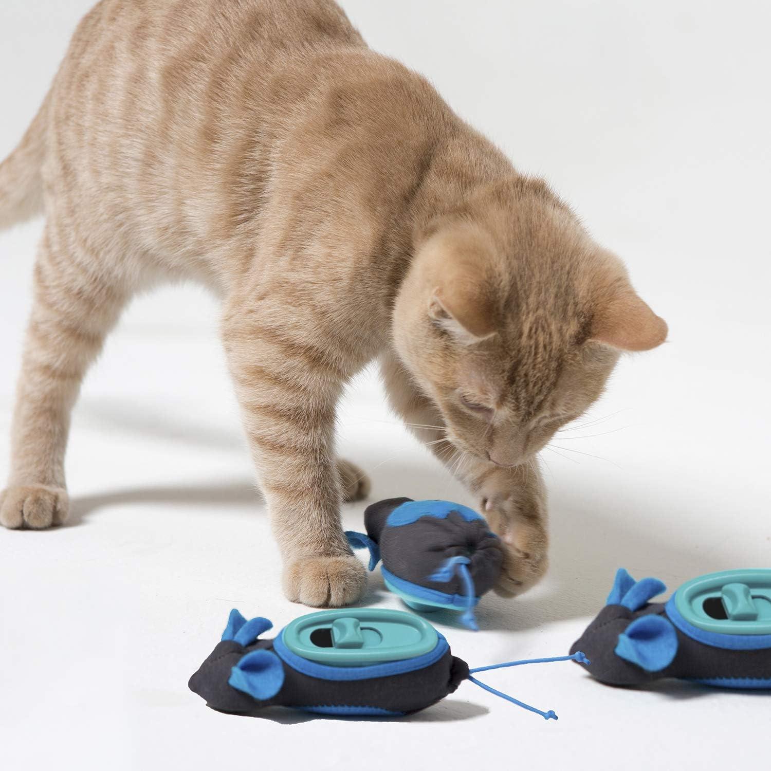 Adjustable Blue and Black Cat Hunting Snacker Toy