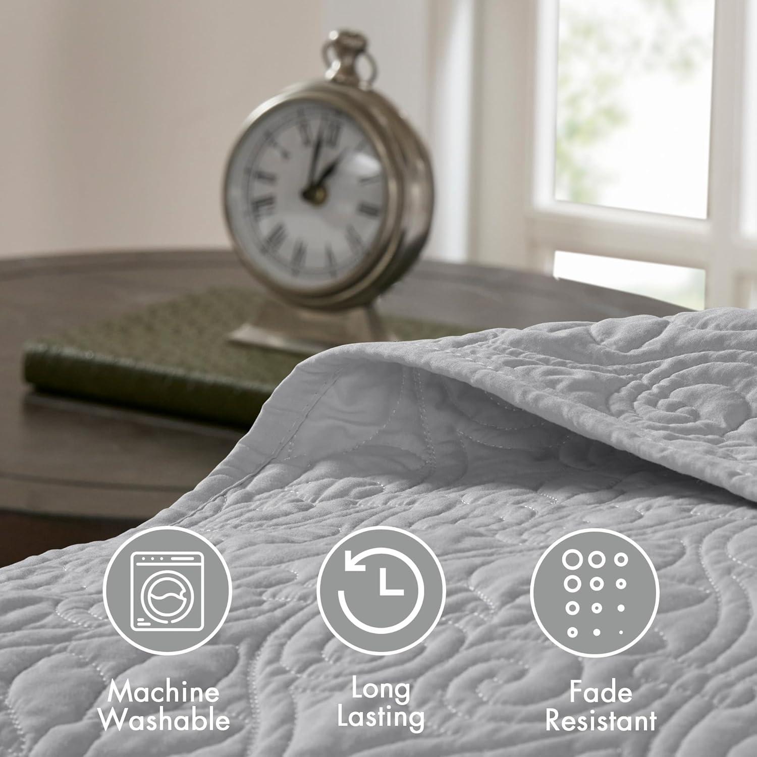 Madison Park Quebec Reversible Quilt Set