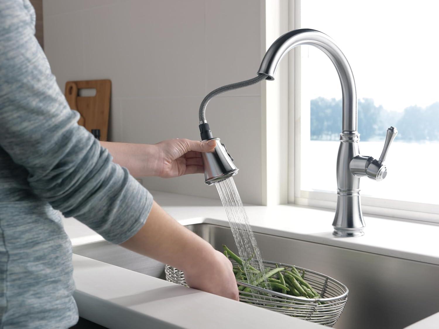 Cassidy Pull Down Sprayer Kitchen Sink Faucet, Single Handle Kitchen Faucet