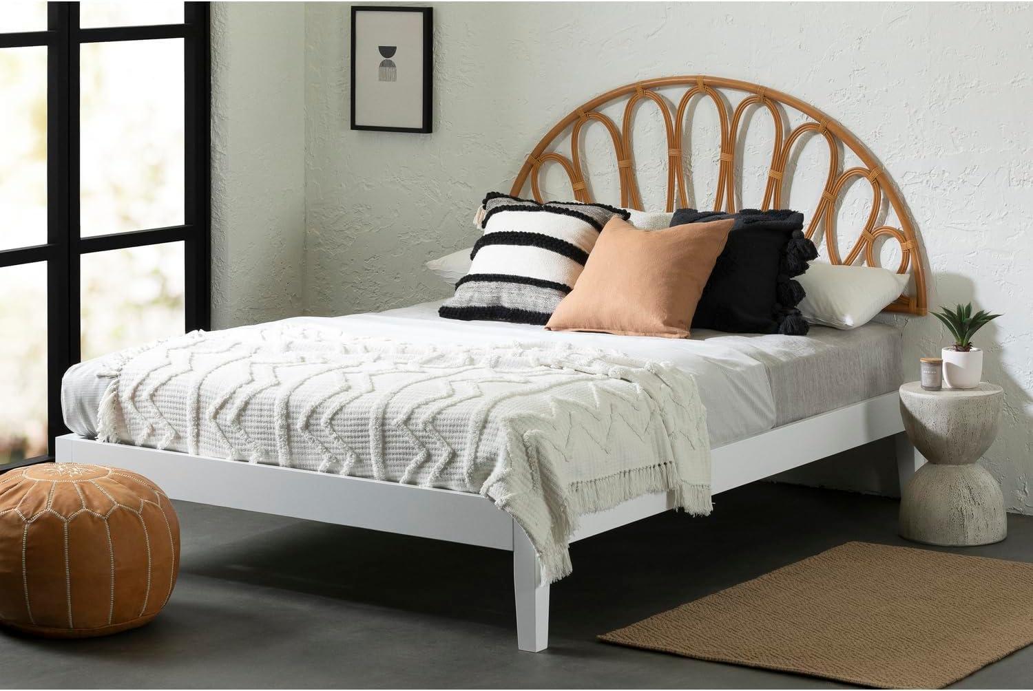South Shore Hoya Queen Wooden Bed And Rattan Wall-Mounted Flower Petals Headboard Set