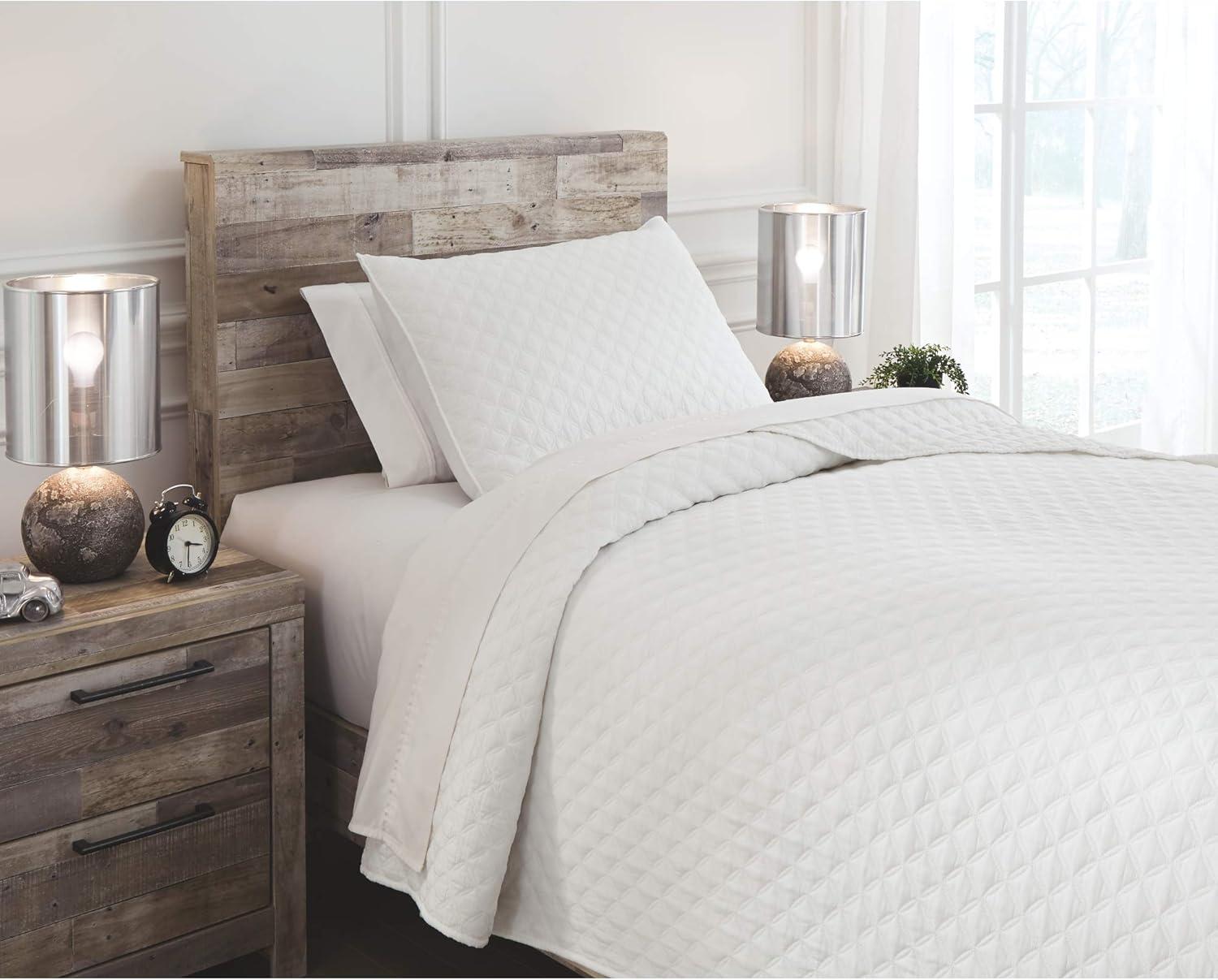 Signature Design by Ashley Casual Ryter Twin Coverlet Set  White