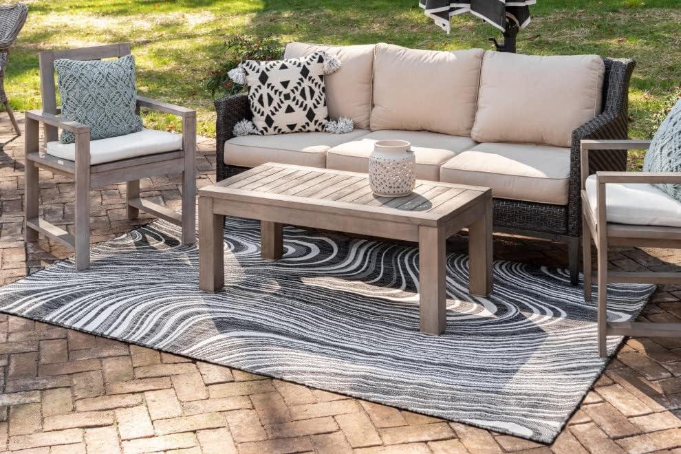 Unique Loom Outdoor Modern Collection Area Rug - Pool (5' 1" x 8' Rectangle Blue/Ivory)