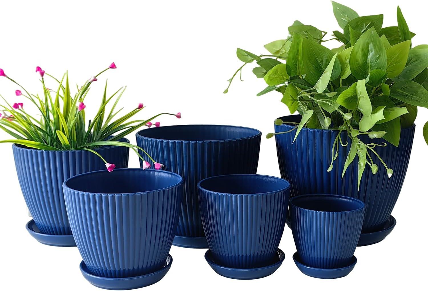 Dark Blue Round Plastic Indoor/Outdoor Plant Pots with Saucers, Set of 6