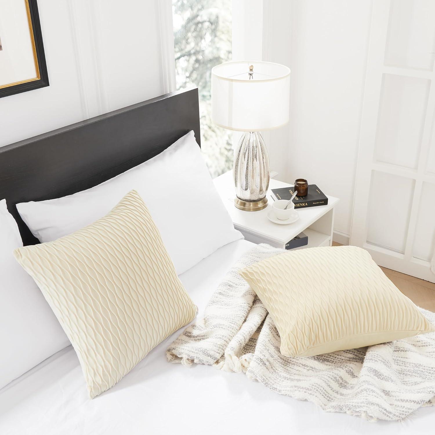 Deconovo Decorative Velvet Throw Pillow Covers, Set of 2, Soft & Elegant Cushion Covers for Sofa, Bedroom, Living Room & Home Decor, Wave/Cream White, 16x16 Inch