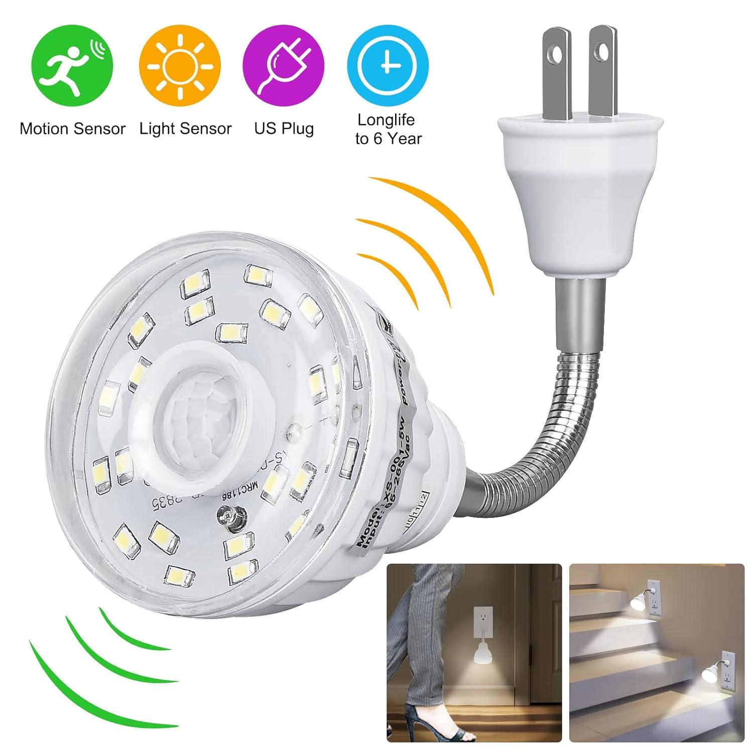 Plug in Motion Sensor Night Light Indoor, PIR Infrared Motion-Activated LED Night Light for AC Outlet,Dusk to Dawn Sensor Smartlight,360° Directional Rotating for Garage Stairway, 5W White