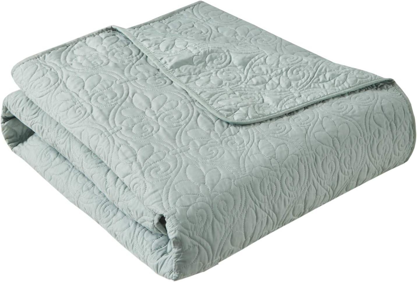 Quebec Oversized Quilted Throw