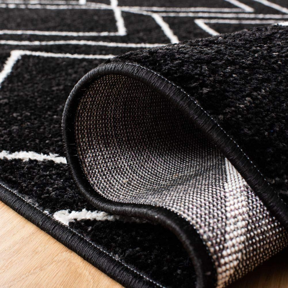 Adirondack ADR241 Machine Made Indoor Area Rug - Black/Ivory - 5'-1"x7'-6" - Safavieh