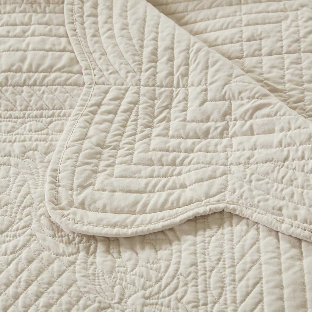 Madison Park Journey Oversized Quilted Throw with Scalloped Edges