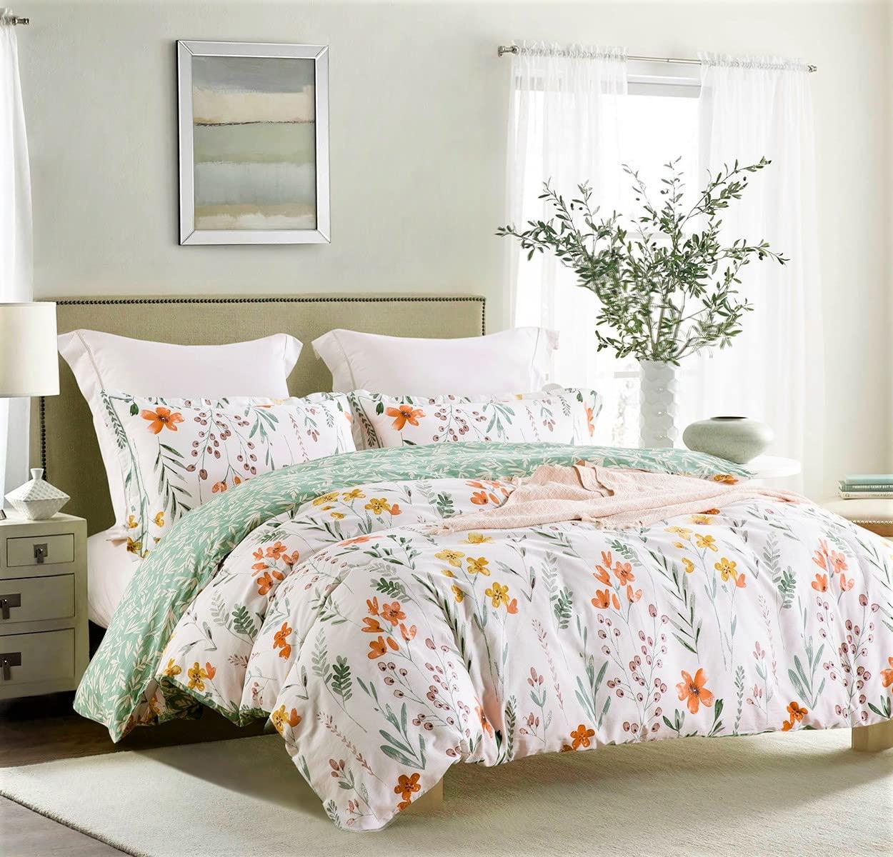 Queen White and Green Floral Reversible Microfiber Comforter Set