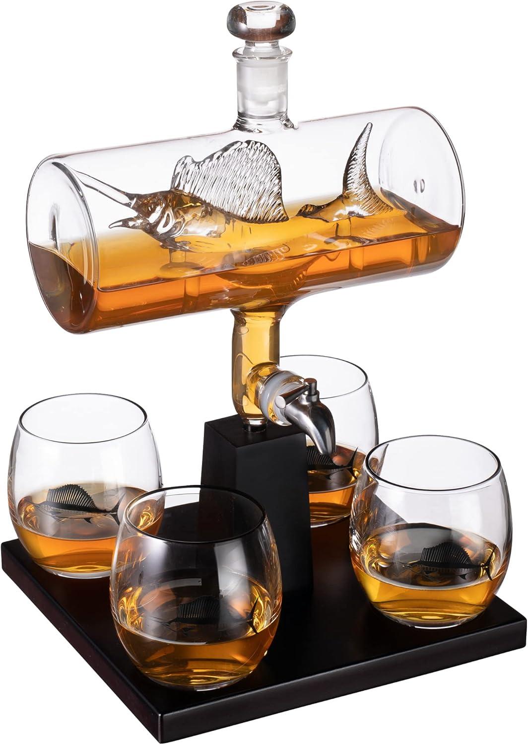 The Wine Savant Sailfish 1.5l Lead-Free Whiskey Decanter, Set of 4