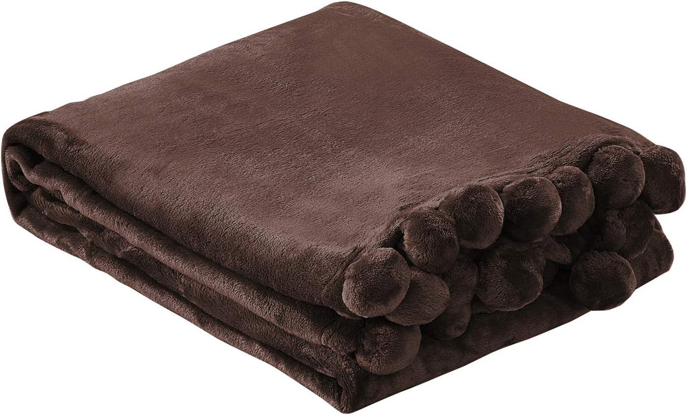 Flannel Fleece Pom Pom Blanket
