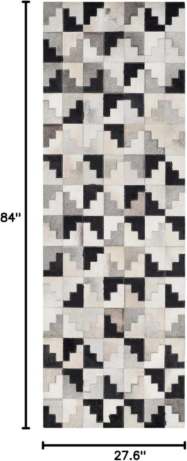 Studio Leather STL172 Hand Woven Runner Rug - Ivory/Black - 2'3"x7' - Safavieh.