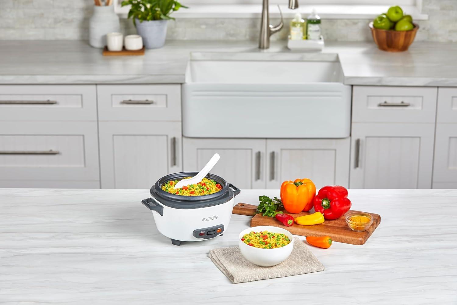 BLACK+DECKER 6-Cup Rice Cooker, RC506, 3-cup Uncooked Rice, Steaming Basket, Removable Non-Stick Bowl, One Touch