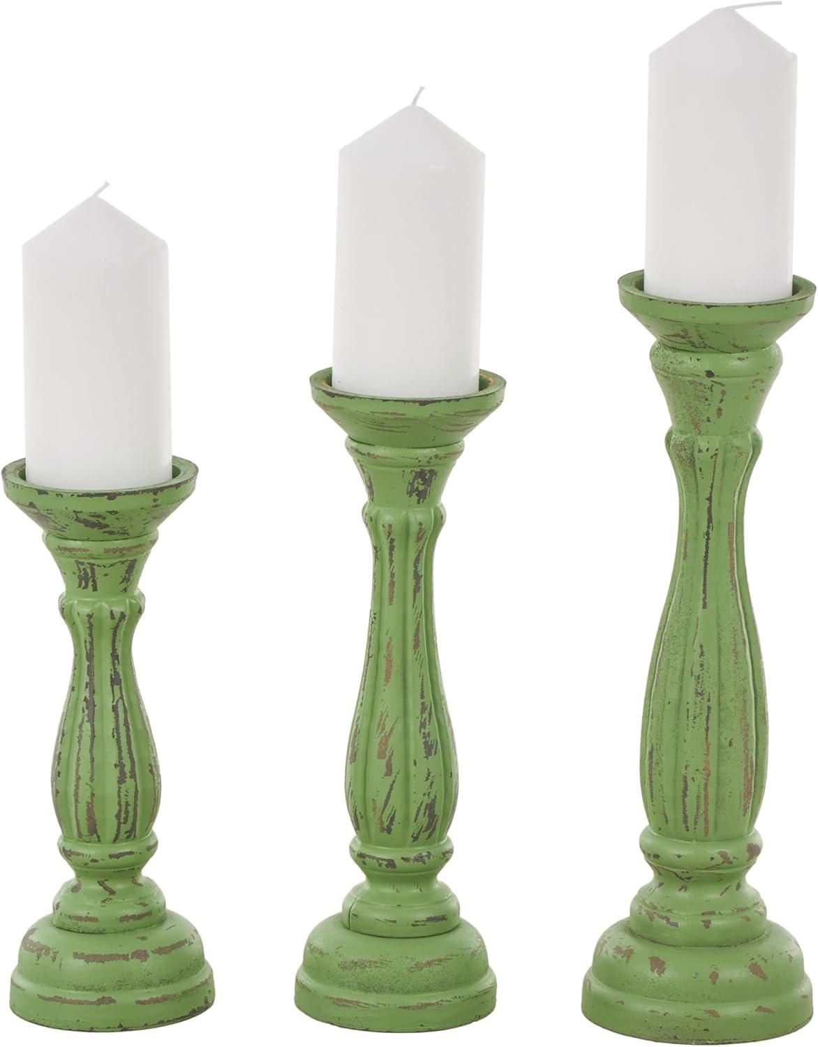DecMode 3 Candle Green Wooden Distressed Turned Pillar Candle Holder, Set of 3