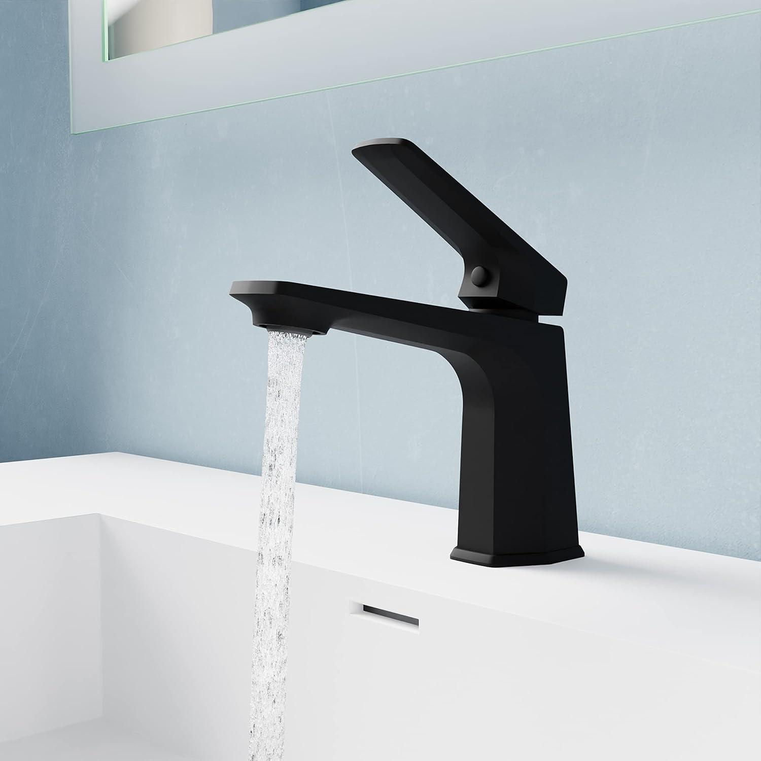 Single-Hole Single-handle Bathroom Faucet with Drain Assembly