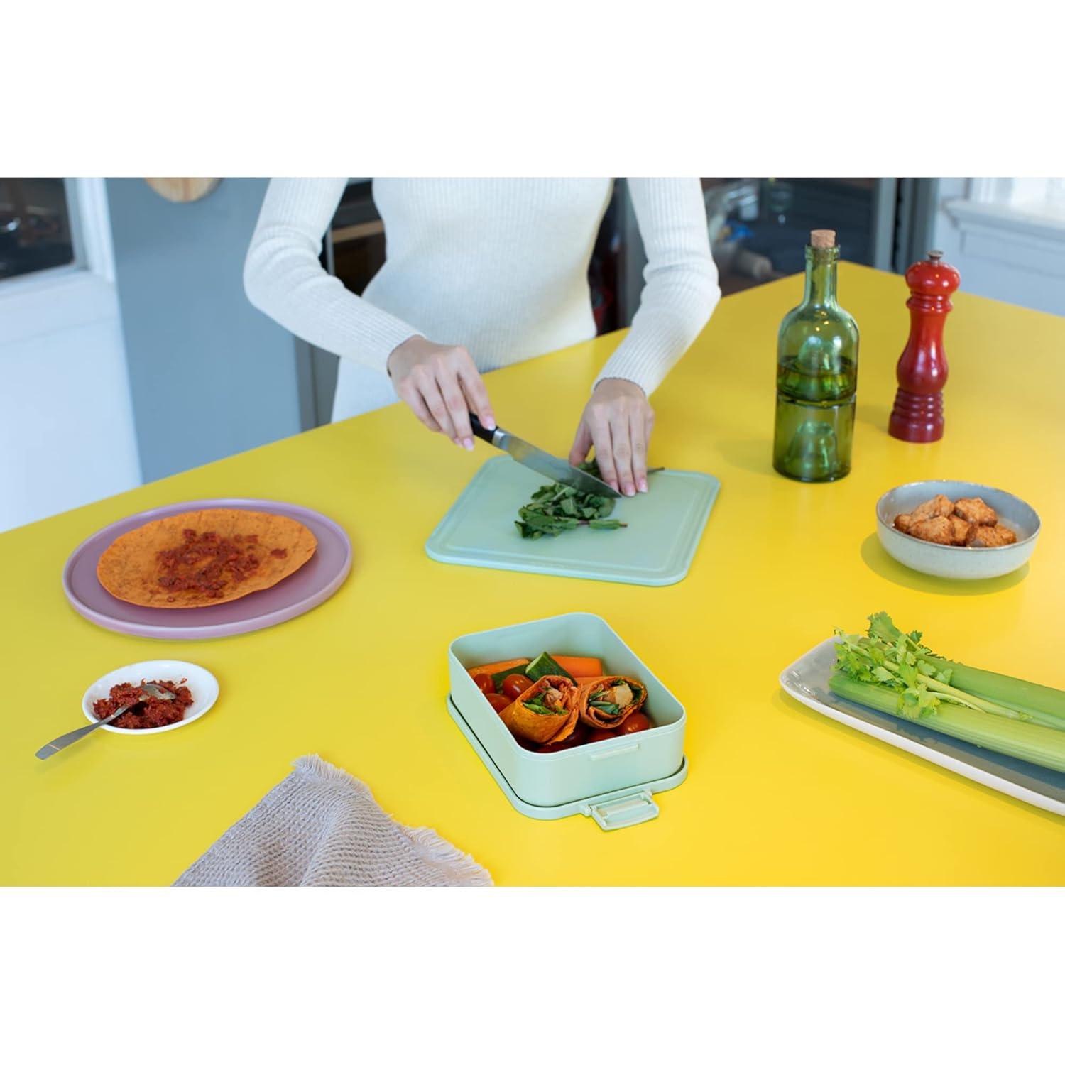 Jade Green BPA-Free Medium Rectangular Lunch Box with Snap Lid