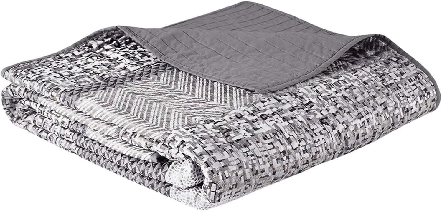 Rhapsody 6 Piece Reversible Jacquard Quilt Set with Throw Pillows