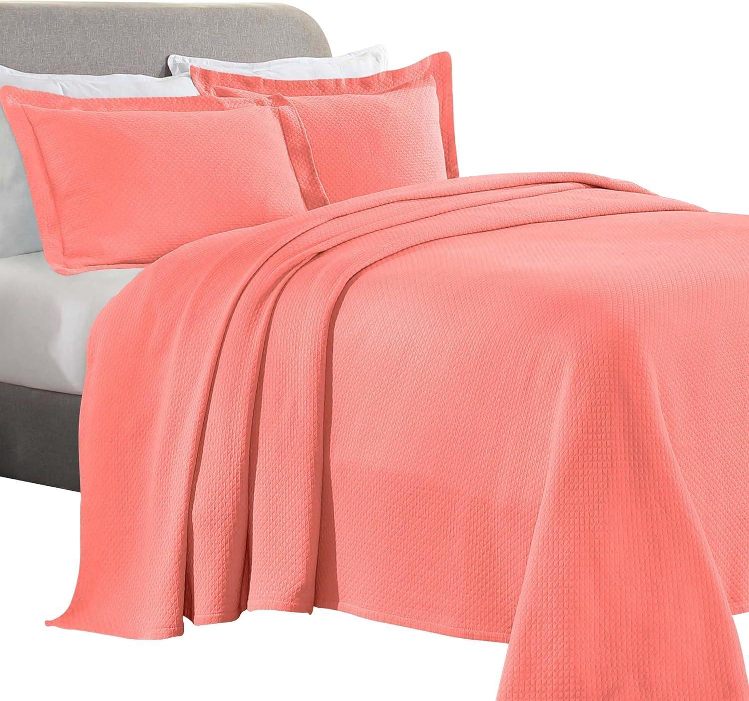 Superior Superior Solitaire Waffled Matelassé Bedspread Set with Shams