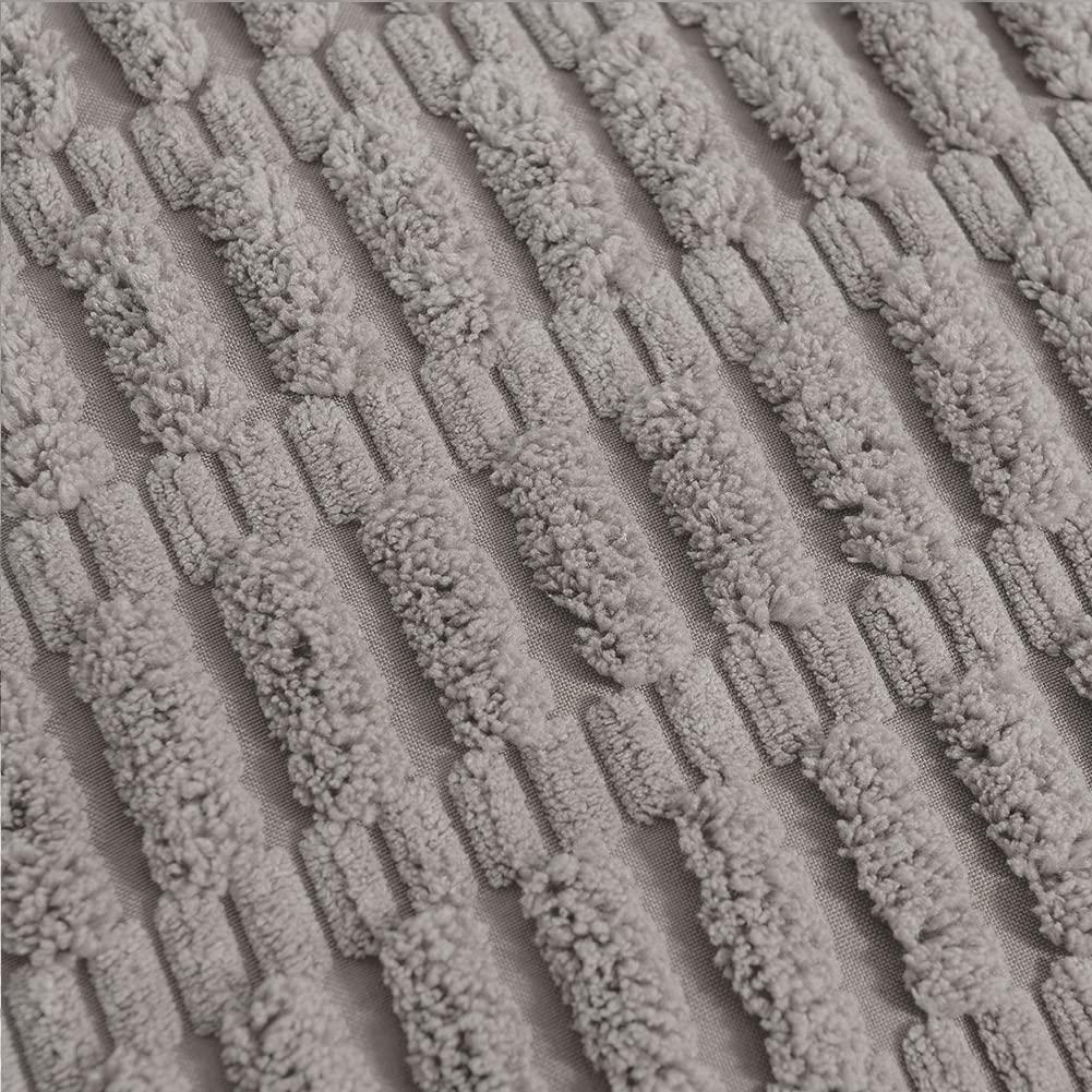 Fymlhomi 2 Packs Sage Green Decorative Throw Pillow Covers 18x18 Inch for Couch Bed Sofa, Modern Farmhouse Boho Home Decor, Soft Cute Plush Corduroy Cushion Case 45x45 CM